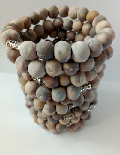 1. Stretch (12mm clay bead)